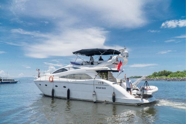Burjuman Yacht Charter