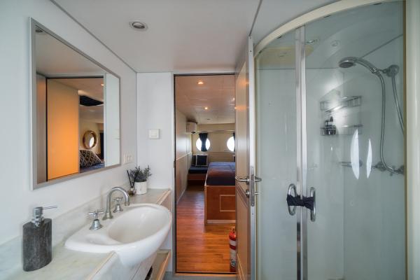 Haruku Yacht Charter